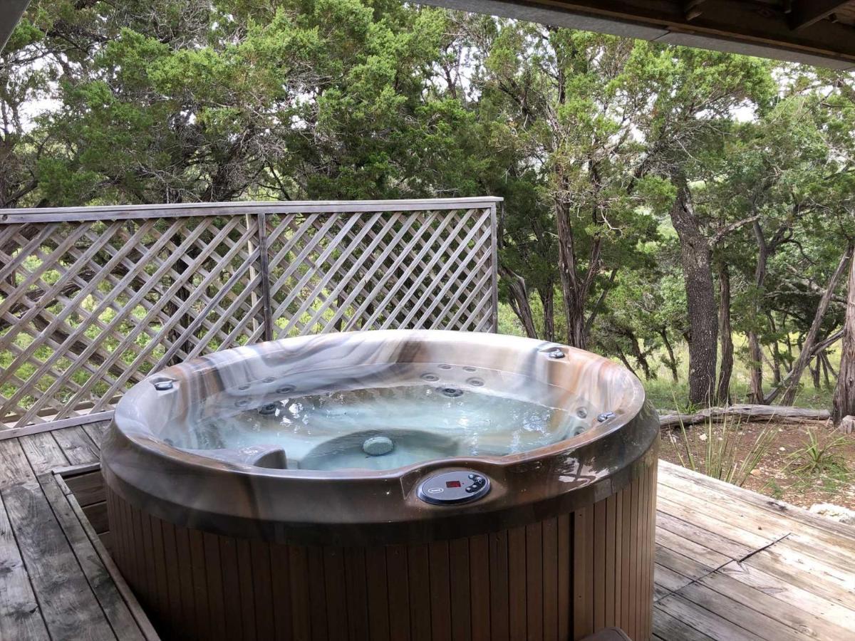 Rockin' B Ranch Love Shack Pipe Creek Exteriör bild